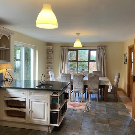 Letterfrack Farm Cottage In Village On A Farm Beside Connemara National Park Экстерьер фото