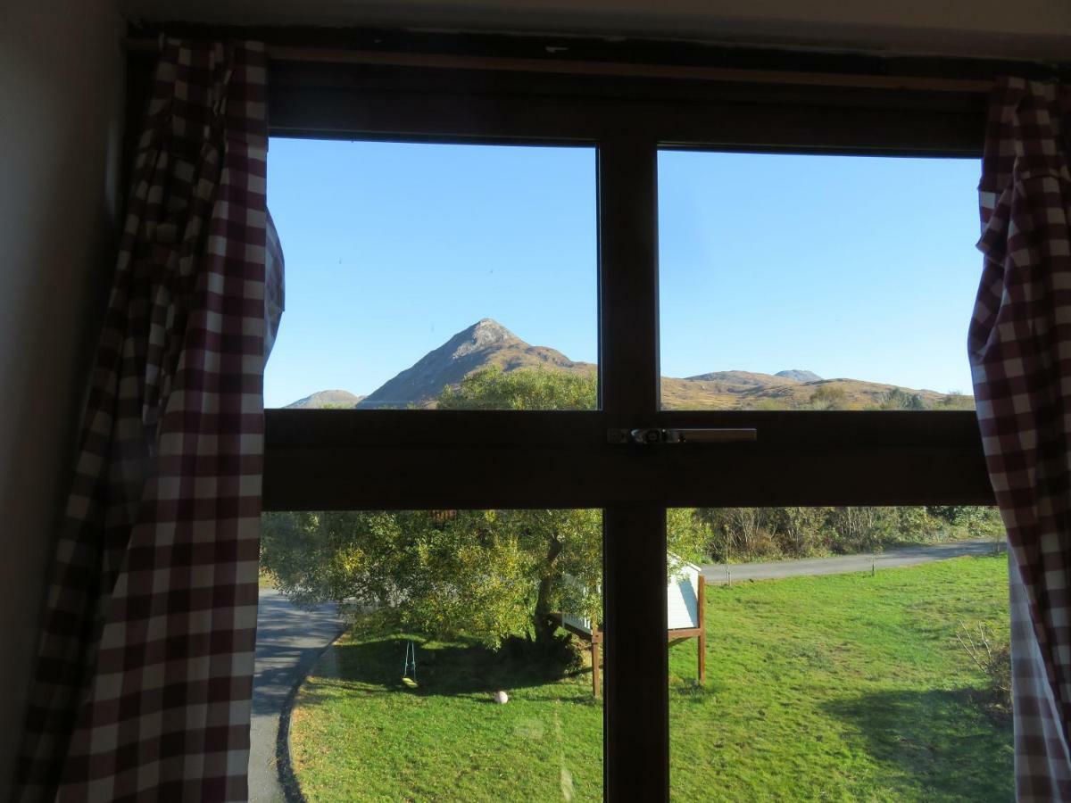 Letterfrack Farm Cottage In Village On A Farm Beside Connemara National Park Экстерьер фото