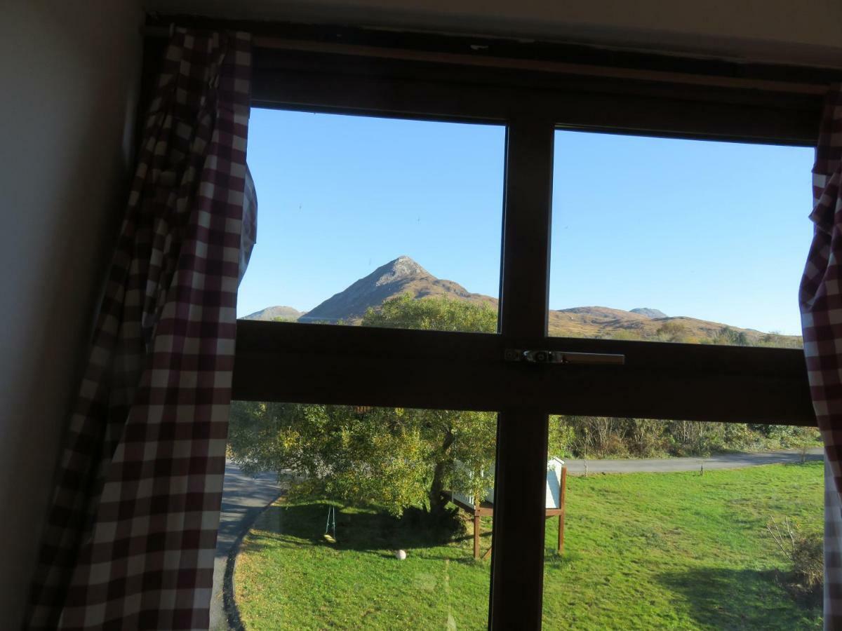 Letterfrack Farm Cottage In Village On A Farm Beside Connemara National Park Экстерьер фото